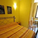 Ξενοδοχείο με διαμερίσματα Sun Tower 4*