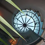 Sun Tower Ξενοδοχείο με διαμερίσματα 4*